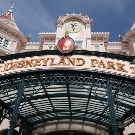 Bed and breakfast L'escapade Enchantée Paris-disneyland 3*