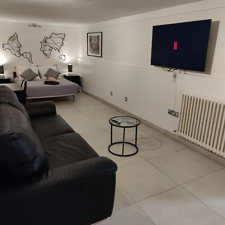 Alojamento de Acomodação e Pequeno-almoço L'escapade Enchantee Paris-disneyland Noisy-le-Grand